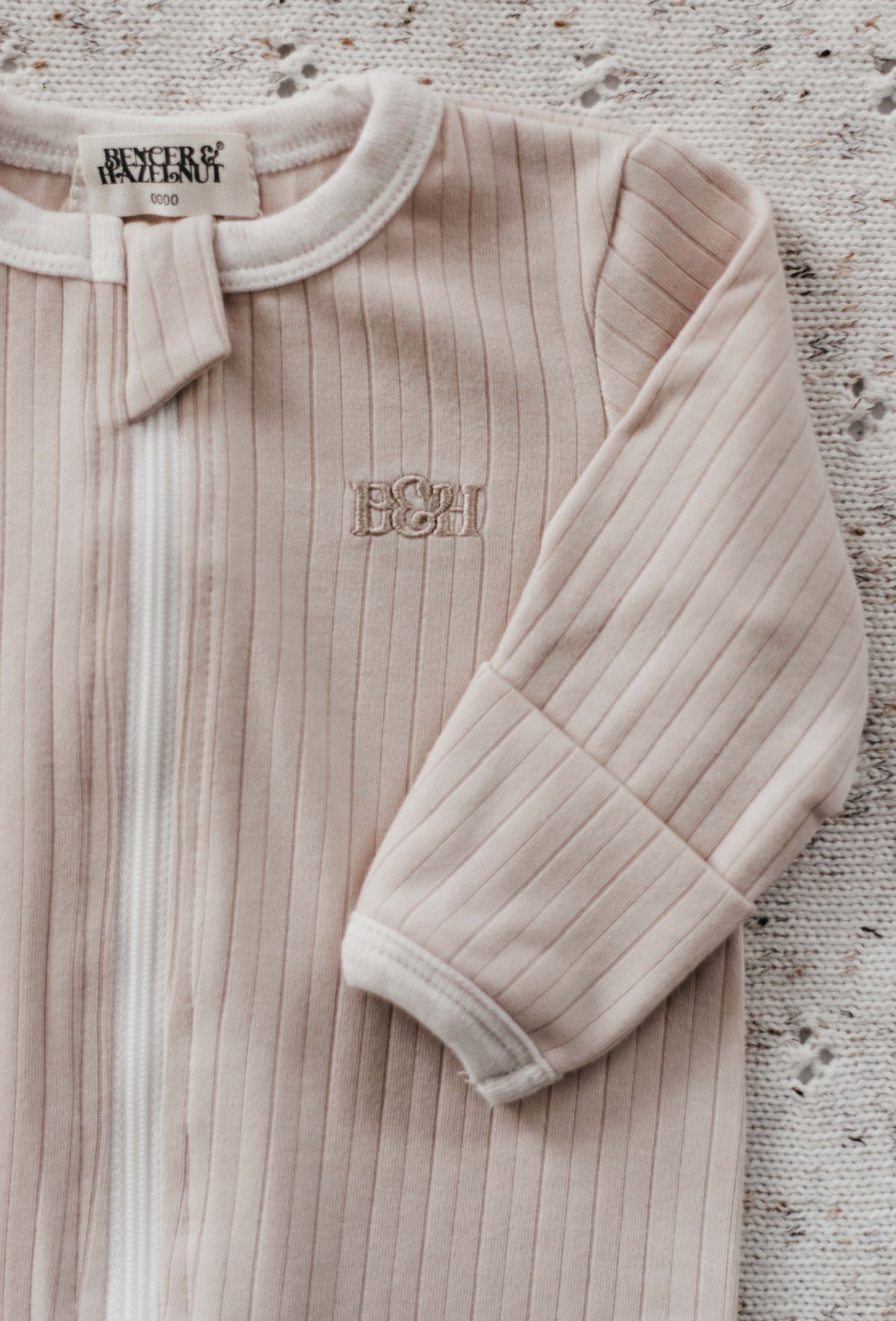 Bencer & Hazelnut - Ribbed Zipsuit - Oatmeal