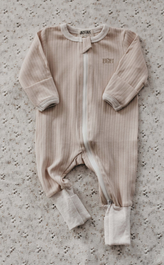 Bencer & Hazelnut - Ribbed Zipsuit - Oatmeal