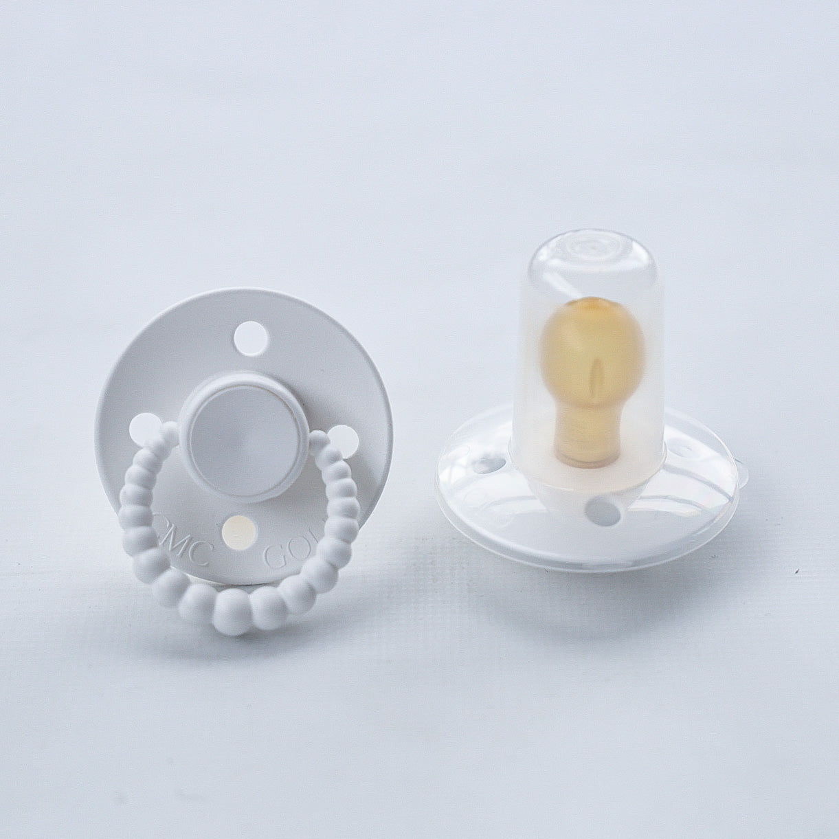 CMC Gold Dummies - Bubble Dummies - Vented Teat - White - 2 Pack