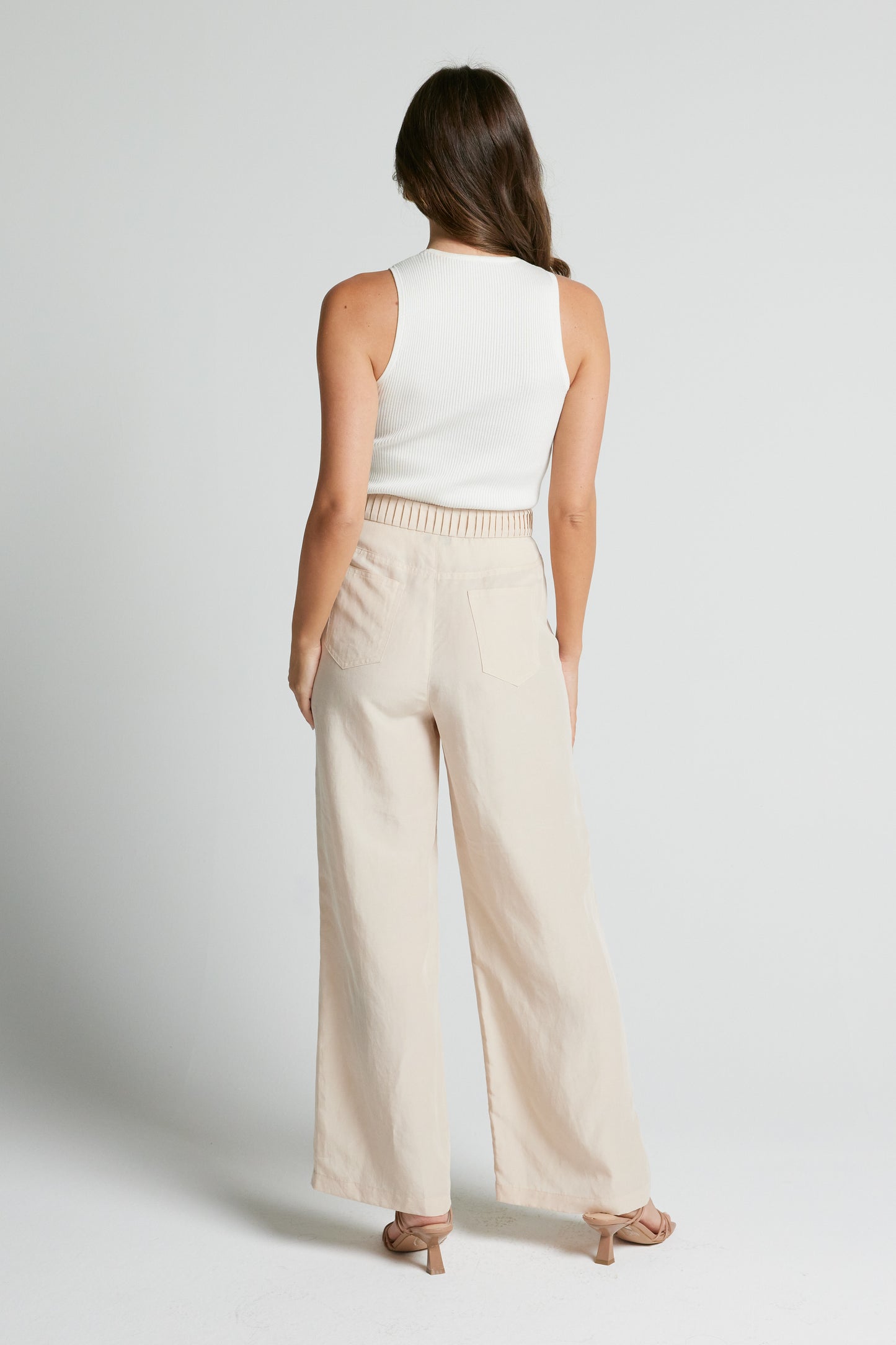 Apero Iris Tencel Tailored Pants - Sand