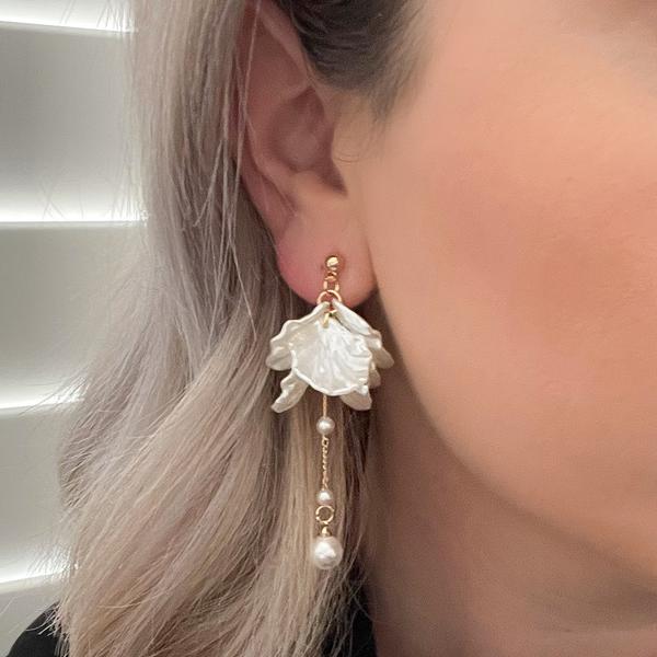 Felicity Earring